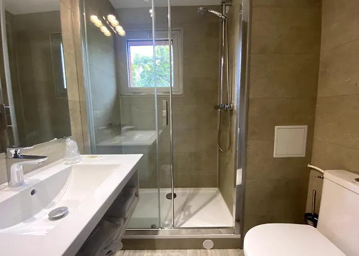 Victor Hugo Hotel 2*