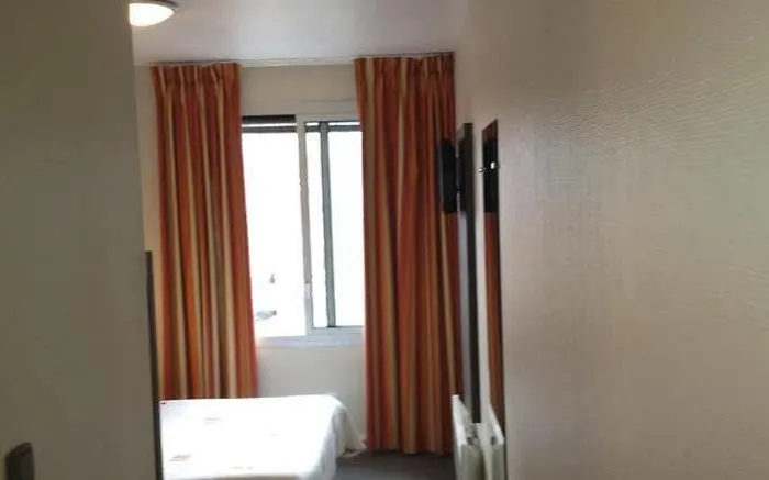 Hotel Victor Hugo 2*