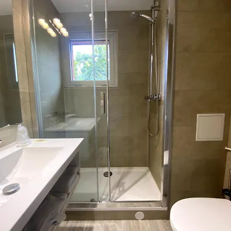 Victor Hugo Hotel 2*