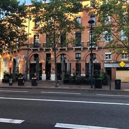 Victor Hugo Hotel 2*