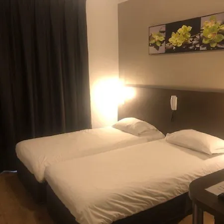 Victor Hugo Hotel 2*
