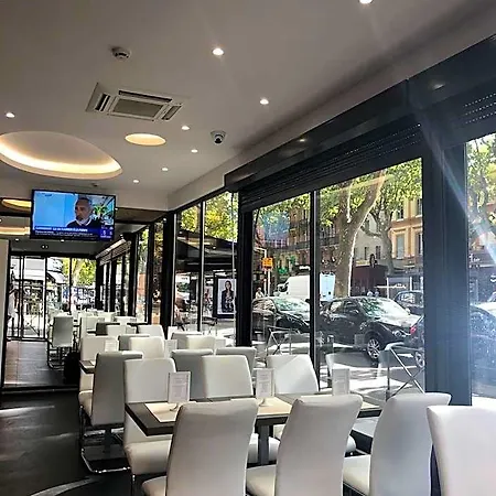 Victor Hugo Hotel 2*