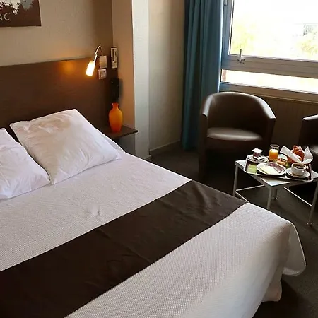 فندق Victor Hugo 2*