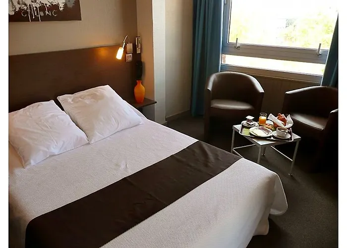 Hotel Victor Hugo 2*