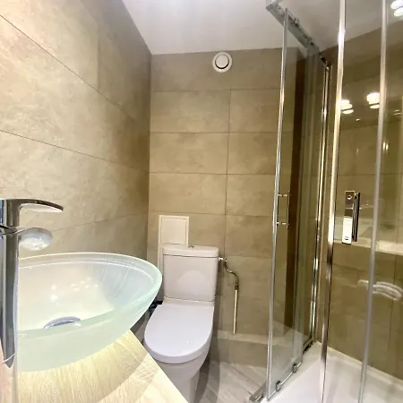 Victor Hugo Hotell 2*