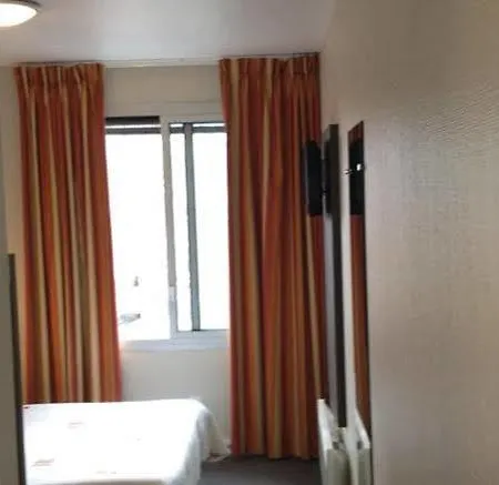 Hotell Victor Hugo 2*
