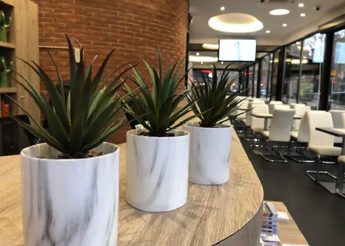 Hotel Victor Hugo 2*